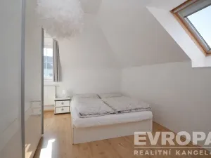 Pronájem rodinného domu, Velké Přílepy, Seifertova, 170 m2