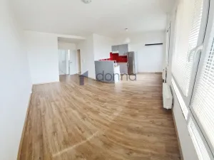 Pronájem bytu 3+kk, Praha, Novodvorská, 66 m2