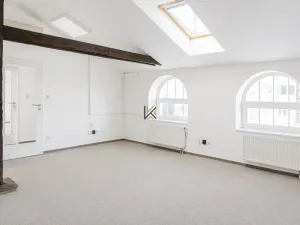 Pronájem kanceláře, Praha - Smíchov, Nádražní, 57 m2