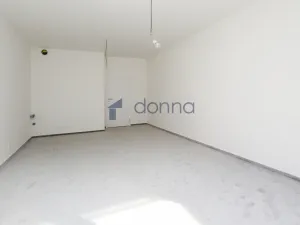 Pronájem bytu 1+kk, Praha, Kabešova, 33 m2