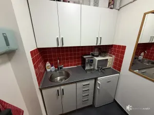 Pronájem kanceláře, Praha - Holešovice, Komunardů, 100 m2