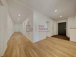 Prodej rodinného domu, Kunžak - Valtínov, 401 m2