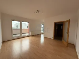 Pronájem bytu 1+kk, Praha - Pitkovice, Pečárková, 42 m2