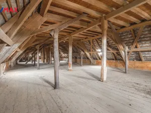 Prodej historického objektu, Žerotice, 1000 m2