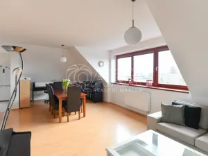 Prodej bytu 3+1, Jesenice, Platanová, 84 m2