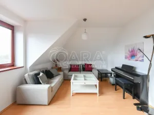 Prodej bytu 3+1, Jesenice, Platanová, 84 m2