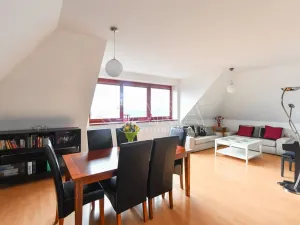 Prodej bytu 3+1, Jesenice, Platanová, 84 m2