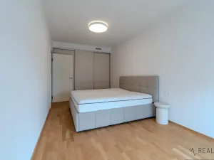 Pronájem bytu 2+kk, Ostrava, Dlouhá, 57 m2