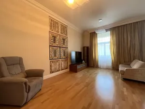 Pronájem bytu 3+kk, Praha - Bubeneč, Puškinovo náměstí, 98 m2