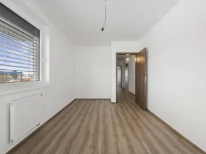 Pronájem bytu 3+kk, Praha, Čakovická, 85 m2