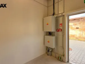 Pronájem skladu, Úpice, 88 m2