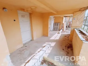 Prodej garáže, Vráž, 109 m2
