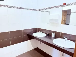 Pronájem restaurace, Mirošovice, Hlavní, 187 m2