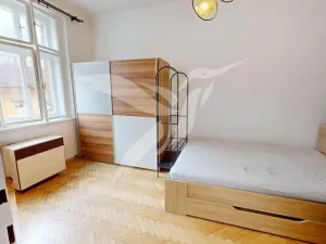Pronájem bytu 1+1, Praha - Nusle, Nuselská, 42 m2