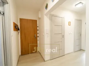 Prodej bytu 3+1, Čejč, 76 m2