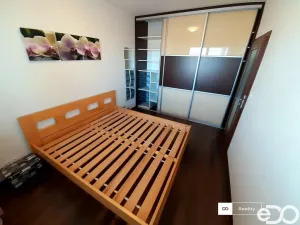 Pronájem bytu 2+kk, Praha - Horní Měcholupy, Modenská, 60 m2