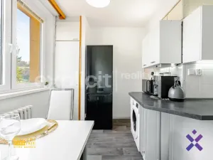 Prodej bytu 2+1, Luhačovice, Zahradní čtvrť, 57 m2