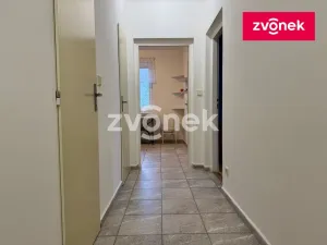 Pronájem bytu 1+1, Zlín - Kudlov, Žlutá, 40 m2