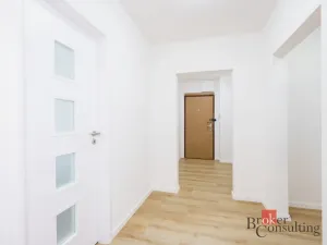 Prodej bytu 3+1, Praha - Modřany, Urbánkova, 79 m2