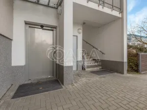 Prodej bytu 1+kk, Praha - Hlubočepy, Geologická, 48 m2