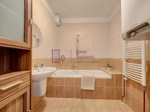 Pronájem bytu 2+kk, Jindřichův Hradec - Jindřichův Hradec V, Hvězdná, 45 m2