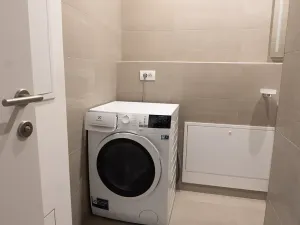 Pronájem bytu 2+kk, Praha, Holečkova, 71 m2