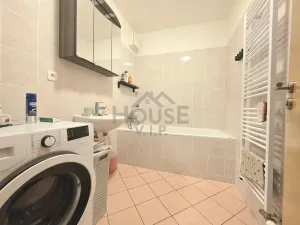 Pronájem bytu 2+kk, Praha - Horní Měcholupy, Boloňská, 65 m2