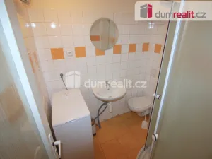 Pronájem bytu 1+kk, Praha - Smíchov, Kmochova, 25 m2