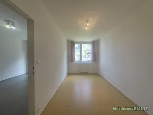 Pronájem bytu 2+1, Praha - Letňany, Zlonická, 48 m2