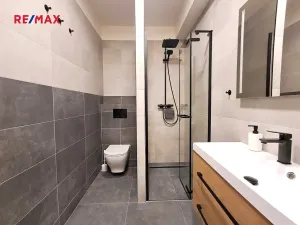 Pronájem bytu 2+kk, Praha - Hlubočepy, Voskovcova, 55 m2