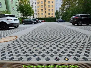 Pronájem garážového stání, Praha - Žižkov, Hartigova, 12 m2