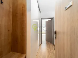 Pronájem bytu 1+kk, Praha - Hodkovičky, Pod lysinami, 30 m2