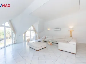 Prodej kanceláře, Praha, U zahrádek, 433 m2