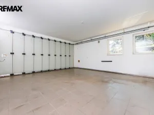 Prodej kanceláře, Praha, U zahrádek, 433 m2