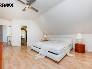 Prodej kanceláře, Praha, U zahrádek, 433 m2