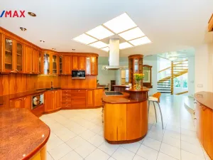 Prodej rodinného domu, Praha, U zahrádek, 433 m2