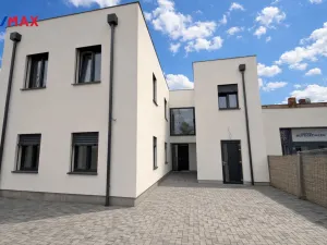 Pronájem bytu 1+kk, Hradec Králové - Pražské Předměstí, Blažíčkovo náměstí, 30 m2