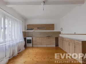 Prodej rodinného domu, Stará Huť, Družstevní, 142 m2