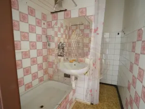 Prodej bytu 1+1, Jaroměř, nábřeží 17. listopadu, 38 m2