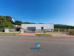 Prodej rodinného domu, Dubí, V Aleji, 206 m2