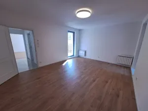 Pronájem bytu 2+kk, Praha - Vinohrady, Varšavská, 60 m2