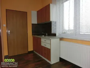 Pronájem bytu 1+kk, Uherské Hradiště, Velehradská třída, 25 m2