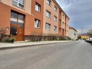 Prodej bytu 3+1, Teplice, Svojsíkova, 60 m2