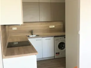 Pronájem bytu 1+kk, Hradec Králové, třída Edvarda Beneše, 30 m2