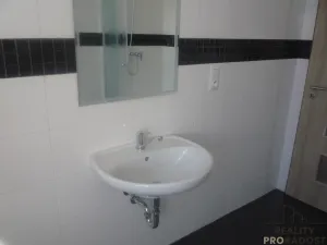 Pronájem bytu 2+kk, Kladno, Jeronýmova, 42 m2