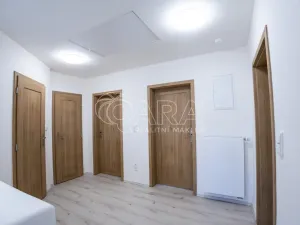 Pronájem bytu 4+kk, Praha - Bohnice, V Nových Bohnicích, 94 m2