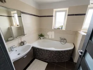 Prodej rodinného domu, Suchdol, 271 m2