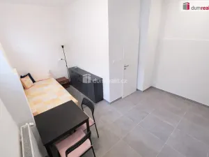 Pronájem bytu 1+kk, Praha - Smíchov, Mošnova, 21 m2