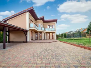 Prodej vily, Babice, Okružní, 200 m2