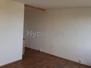 Pronájem bytu 1+kk, Chlumec, Podzimní, 31 m2